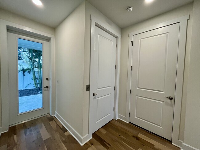 Building Photo - 821 Oak Bend Ln