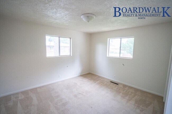 Building Photo - Newly updated 3 Bedroom home in Layton