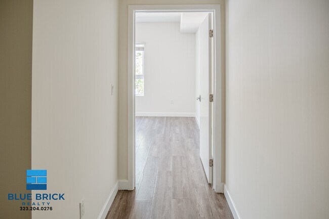 Building Photo - 4305 Laurel Canyon Blvd