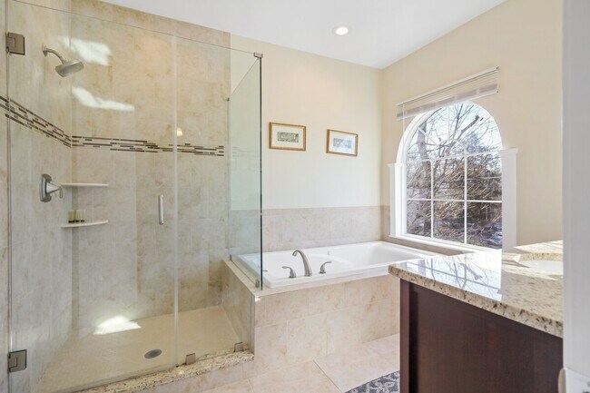 Building Photo - 624 U.S. 29-SI ID1395358P