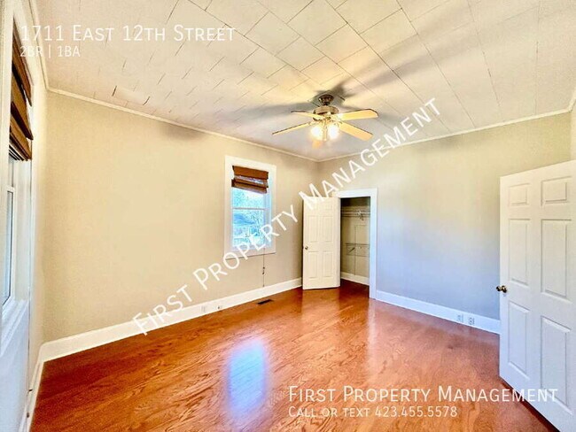 Building Photo - 1711 E 12th St