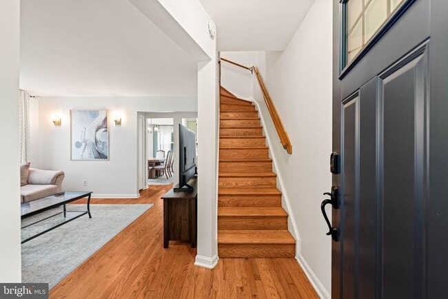 Building Photo - 139 Hawaii Ave NE