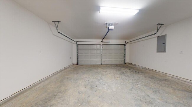 Building Photo - 1206 Silver Fir Ct