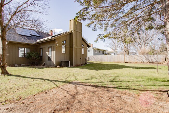 Building Photo - 938 Aberdeen Dr