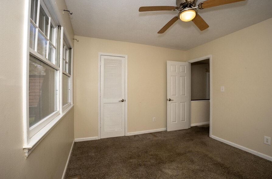 Front 2nd Floor bedroom - 1025 Carolina Rd