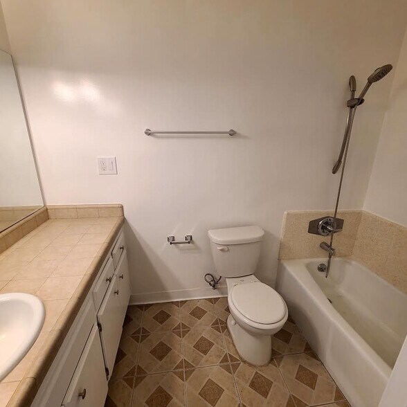 Building Photo - 5555 W 8th St