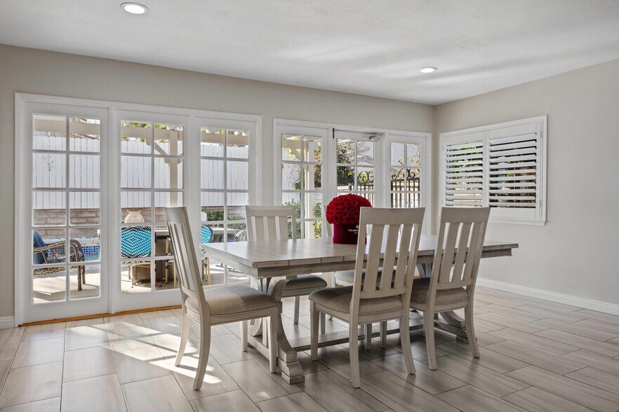 Building Photo - 25435 Via Pacifica