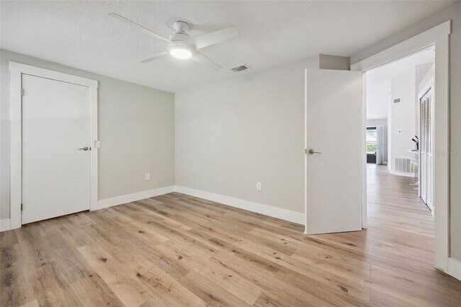 Building Photo - 7301 Spring Villas Cir