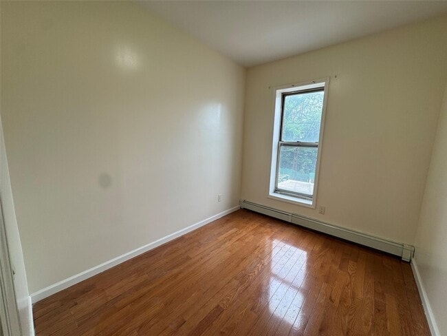 Building Photo - 454 58th St