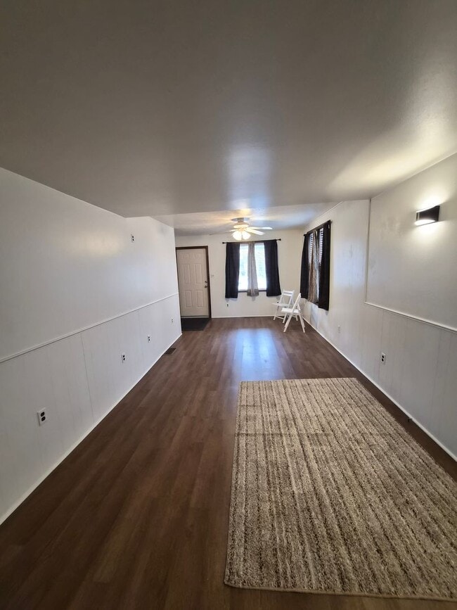 Building Photo - 527 N Franklin St