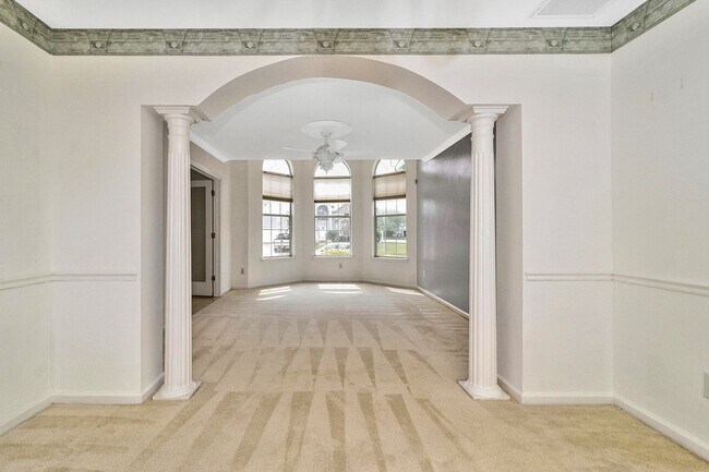 Building Photo - Beautiful 5 bedroom home in Grassfield Area of Chesapeake, VA