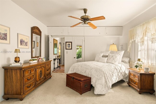 Building Photo - 430 NE 52nd Terrace