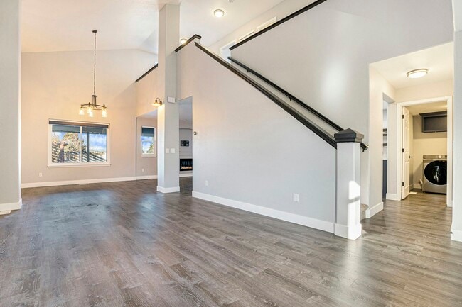 Building Photo - 11221 Jordan Ct