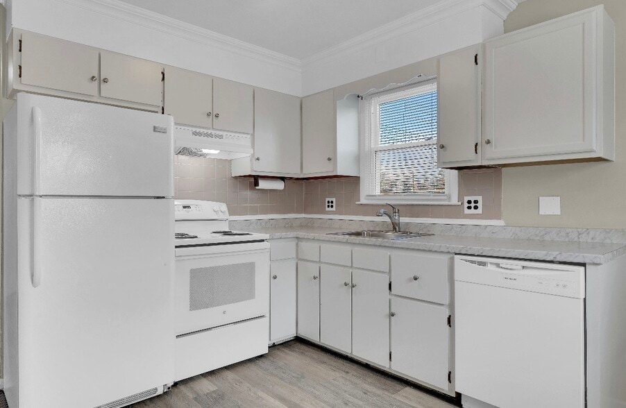 Kitchen - 207 Gertrude Ter