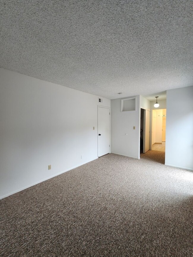 Building Photo - Adorable Shell Beach Home in Gorgeous Ocean View Community- Tons of Amenities!