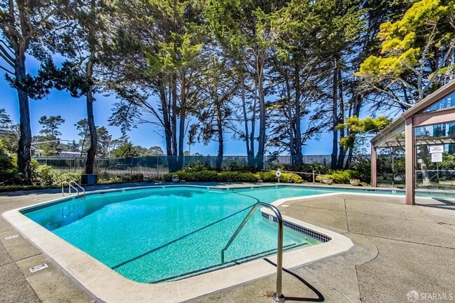 Building Photo - 208 N Lake Merced Hills