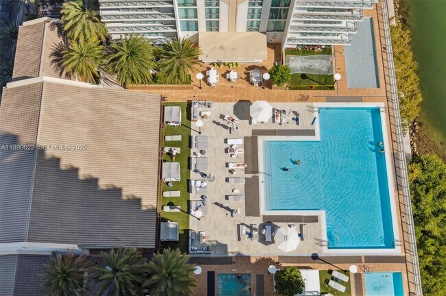 Building Photo - 330 Sunny Isles Blvd