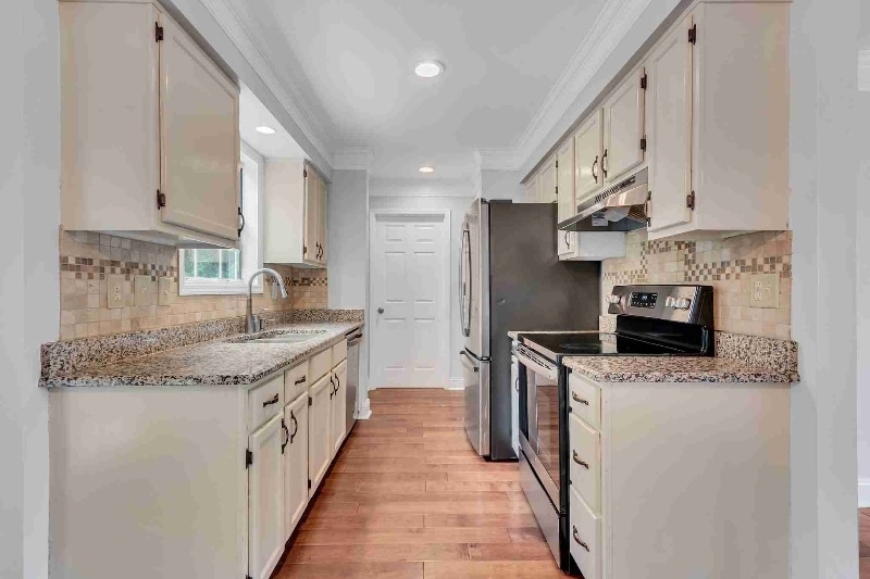 Building Photo - 1520 Birchwood Cir