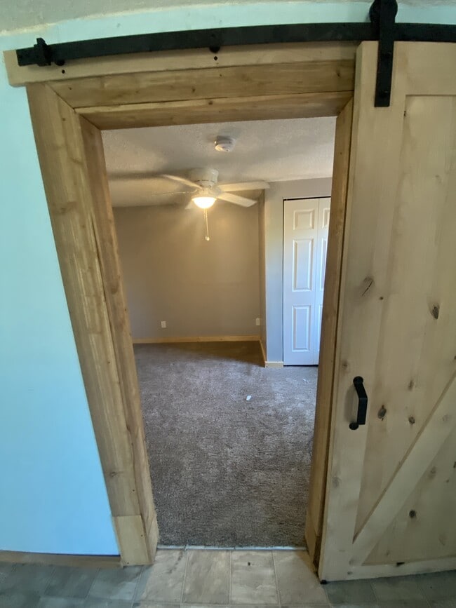 Building Photo - 214 E Williams St