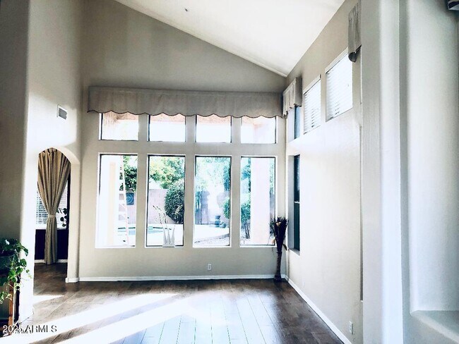 Building Photo - 7657 E San Fernando Dr