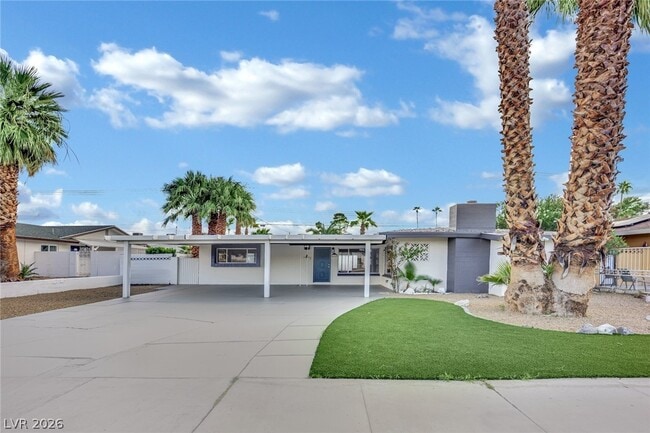 Building Photo - 2325 Sombrero Dr