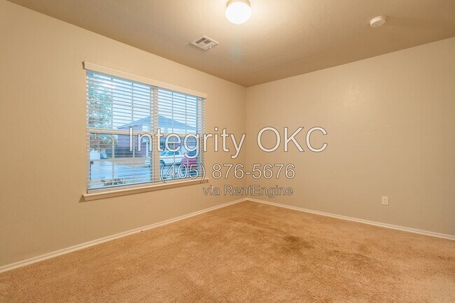 Building Photo - 13233 Bridgewater Dr