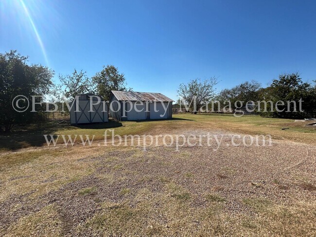 Building Photo - 4205 W Park Row Blvd