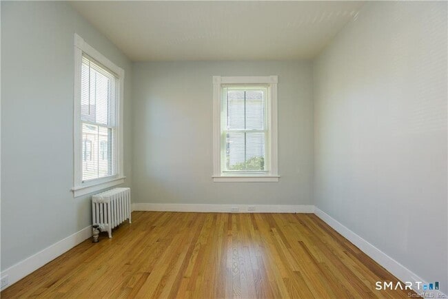 Building Photo - 21 Bayview Ave