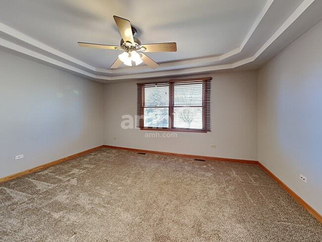 Building Photo - 1509 Bassett Dr