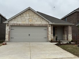 Building Photo - 621 Minnie Ln