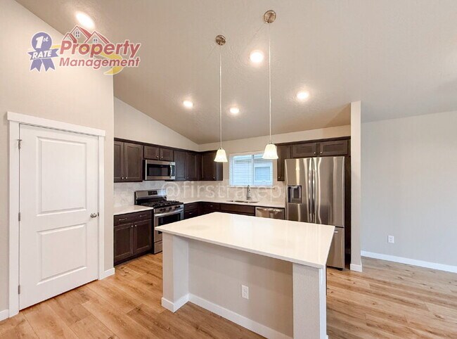 Building Photo - 11398 W Belgrave St