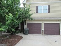 Building Photo - 168 Village Dr
