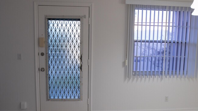 Building Photo - 400 SW 134th Way