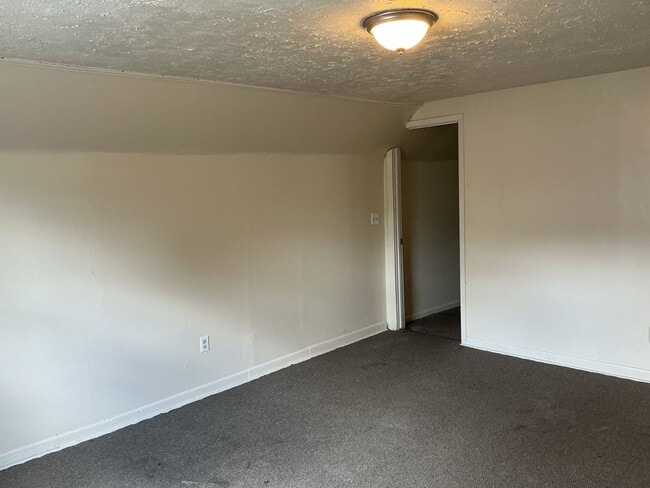 Building Photo - 2078 S 17th St