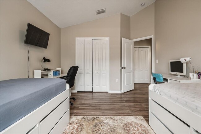 Building Photo - 5534 Kinglethill Dr
