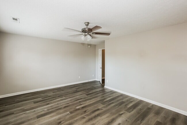 Building Photo - 6464 Matlea Ct