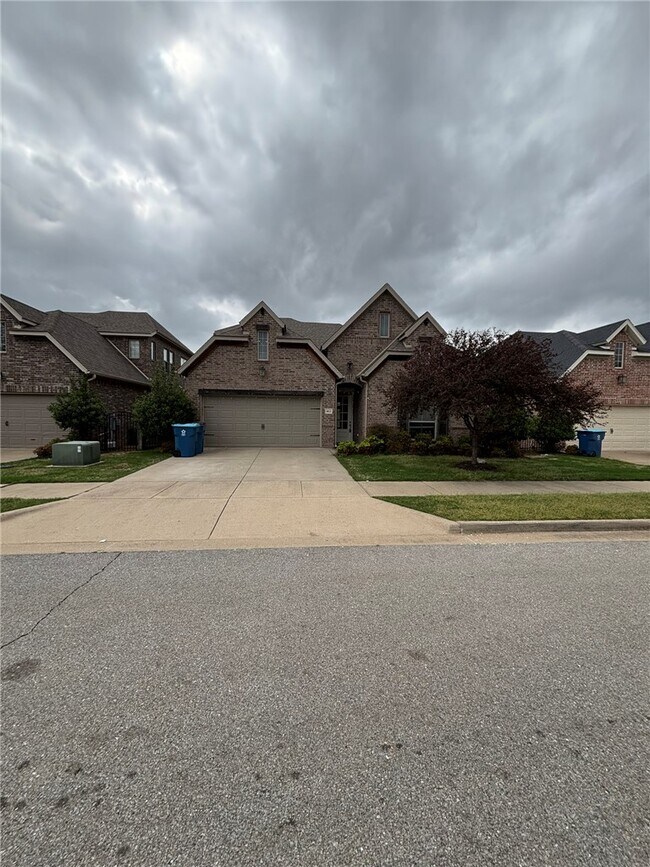 Building Photo - 4612 SW Birmingham St