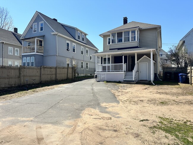 Building Photo - 1049 Campbell Ave