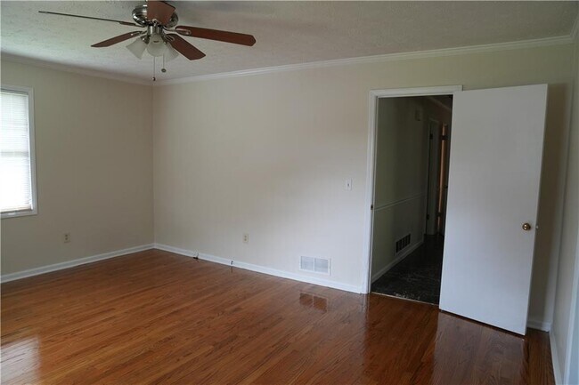 Building Photo - 3344 Hunters Lodge Rd