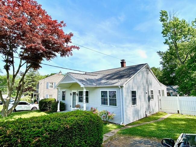 Primary Photo - 89 Cortland Cir