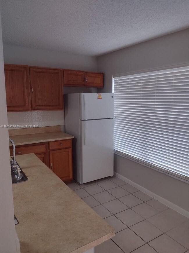 Building Photo - 2311 SW 83rd Ave