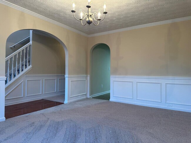 Building Photo - Open House 08/09/2025  Saturday 10:30AM un...