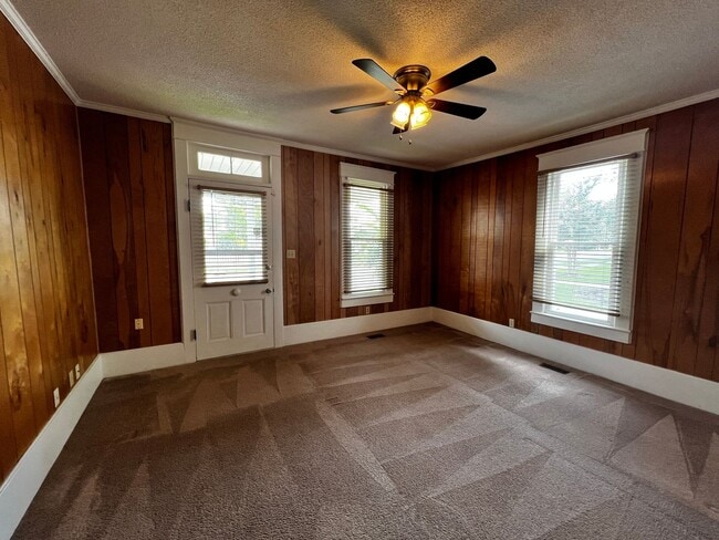 Building Photo - Church219