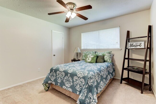 Building Photo - 11507 Wolf Run Ln