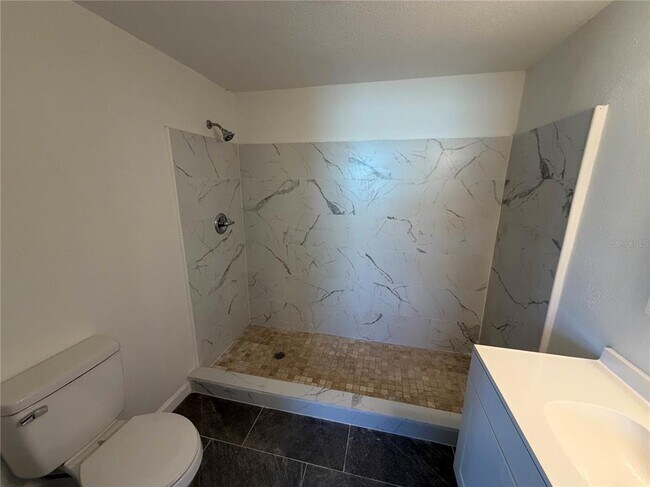 Building Photo - 249 Mt Vernon Dr