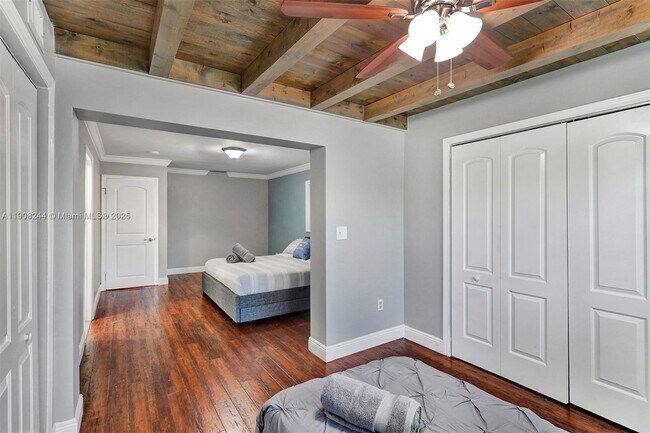 Building Photo - 1804 SW 102nd Ct