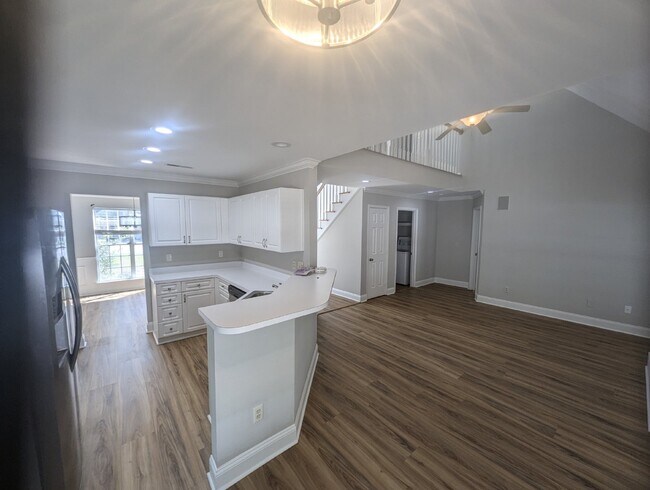 Building Photo - Charming 4 BD Mt. Pleasant Home in Desirab...