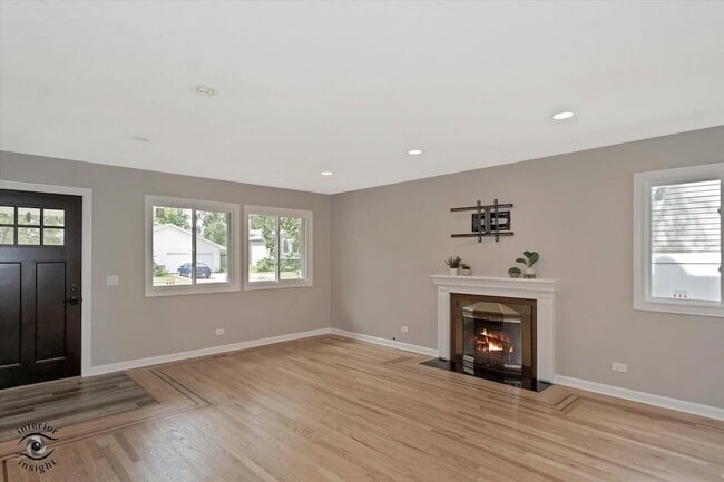 Building Photo - 30W181 Foxboro Ct