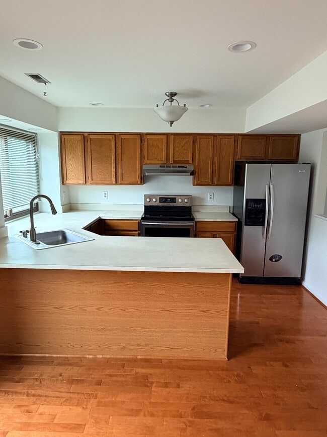 Building Photo - 6319 Raritan Ct