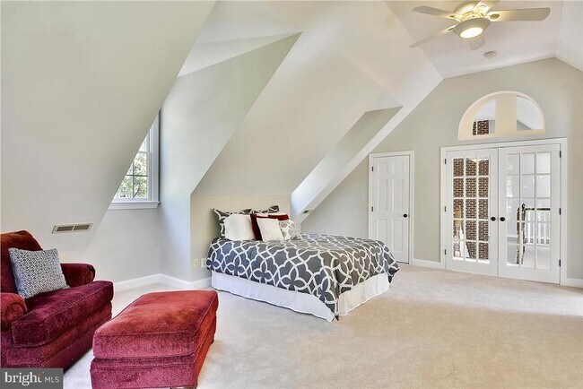 Building Photo - 5330 36th St N